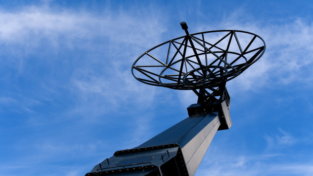 radiospektr-nevidimoe-bogatstvo-kak-biznes-zarabatyvaet-na-chastotah